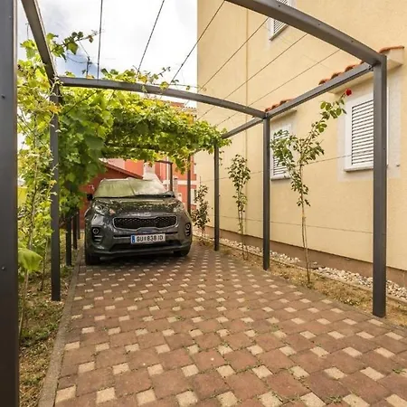 아파트 With Parking Space Baska, Krk - 22418